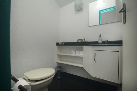 Casa à venda com 271m², 4 quartos e 4 vagas