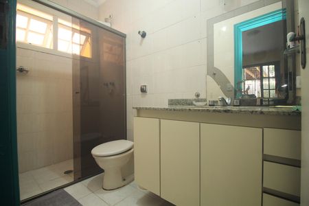 Casa à venda com 271m², 4 quartos e 4 vagas