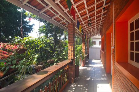 Casa à venda com 271m², 4 quartos e 4 vagas