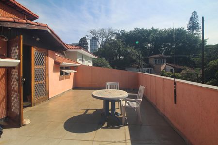Casa à venda com 271m², 4 quartos e 4 vagas