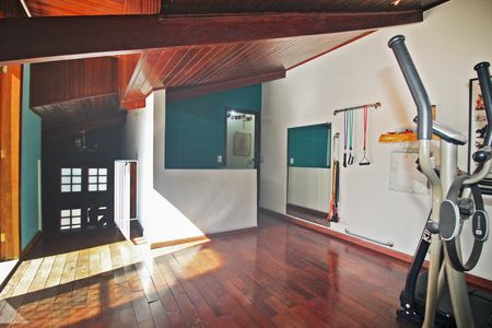 Casa à venda com 271m², 4 quartos e 4 vagas