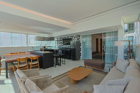 Apartamento à venda com 243m², 4 quartos e 5 vagas