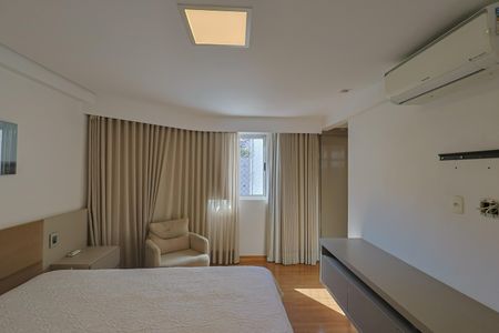Apartamento à venda com 243m², 4 quartos e 5 vagas
