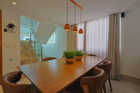 Apartamento à venda com 4 quartos, 243m² em Cruzeiro, Belo Horizonte
