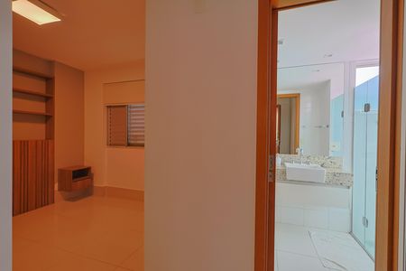 Apartamento à venda com 243m², 4 quartos e 5 vagas