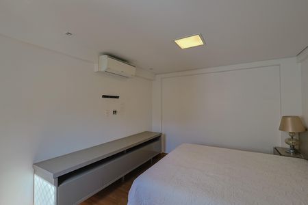 Apartamento à venda com 243m², 4 quartos e 5 vagas