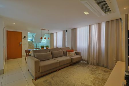 Apartamento à venda com 4 quartos, 243m² em Cruzeiro, Belo Horizonte