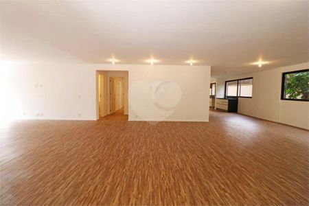 Apartamento à venda com 258m², 3 quartos e 3 vagas