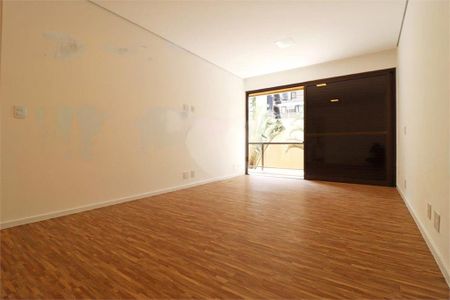 Apartamento à venda com 258m², 3 quartos e 3 vagas