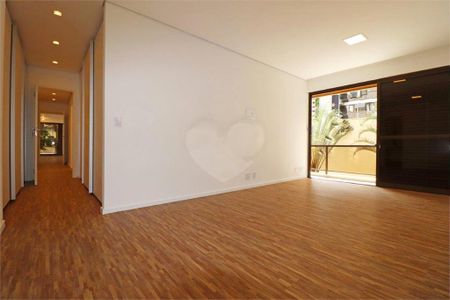 Apartamento à venda com 258m², 3 quartos e 3 vagas