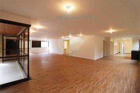 Apartamento à venda com 258m², 3 quartos e 3 vagas