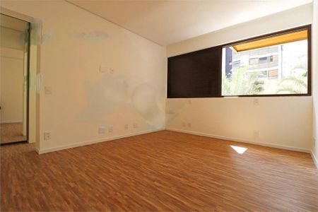 Apartamento à venda com 258m², 3 quartos e 3 vagas