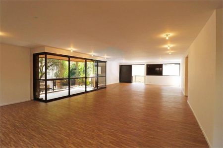 Apartamento à venda com 258m², 3 quartos e 3 vagas