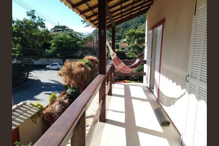 Casa à venda com 3 quartos, 206m² em Itacoatiara, Niterói