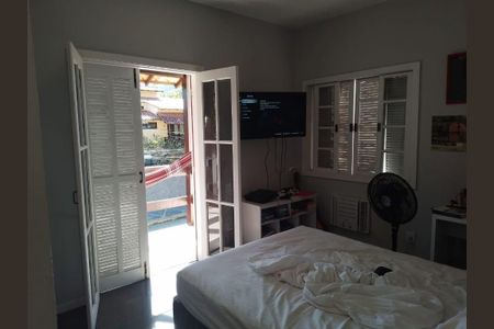 Casa à venda com 206m², 3 quartos e 3 vagas