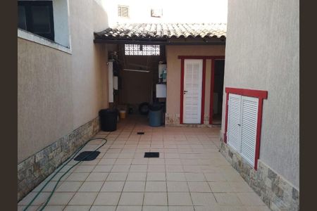 Casa à venda com 206m², 3 quartos e 3 vagas