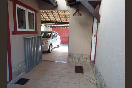 Casa à venda com 206m², 3 quartos e 3 vagas
