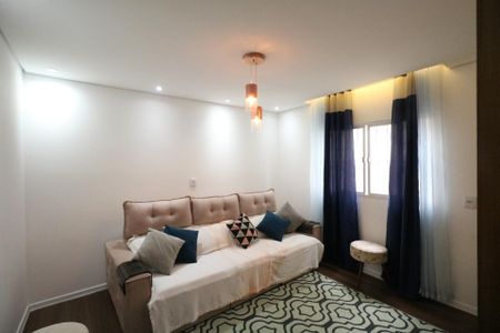 Sala de casa para alugar com 2 quartos, 130m² em Jardim Gazuza, Diadema