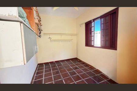 Casa à venda com 301m², 3 quartos e 3 vagas
