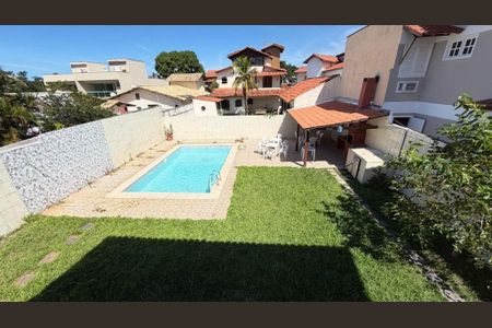 Casa à venda com 301m², 3 quartos e 3 vagas