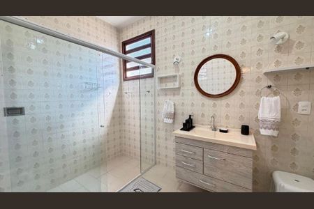 Casa à venda com 301m², 3 quartos e 3 vagas