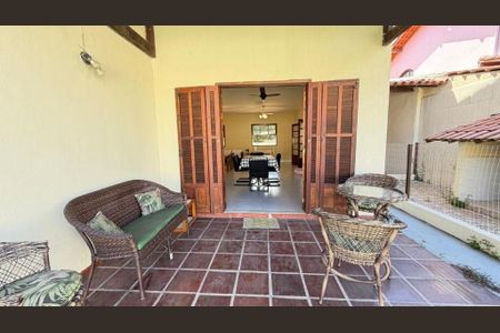 Casa à venda com 301m², 3 quartos e 3 vagas