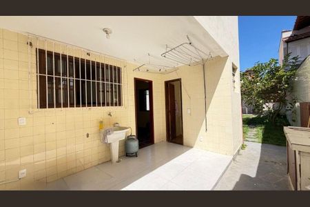 Casa à venda com 301m², 3 quartos e 3 vagas
