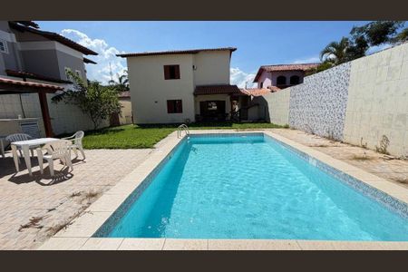 Casa à venda com 301m², 3 quartos e 3 vagas