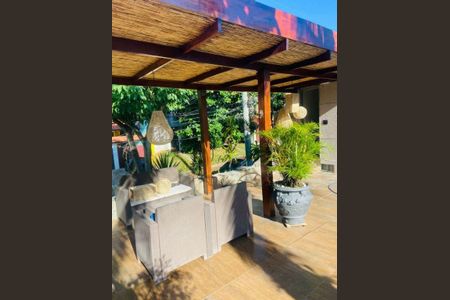 Casa à venda com 190m², 3 quartos e 1 vaga