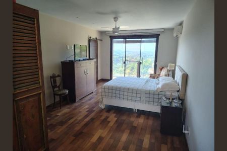 Casa à venda com 4 quartos, 418m² em Vila Progresso, Niterói
