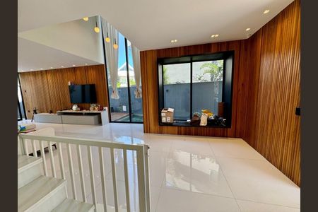 Casa à venda com 450m², 4 quartos e 2 vagas