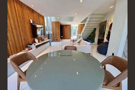 Casa à venda com 4 quartos, 450m² em Vargem Grande, Rio de Janeiro