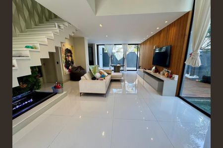 Casa à venda com 450m², 4 quartos e 2 vagas