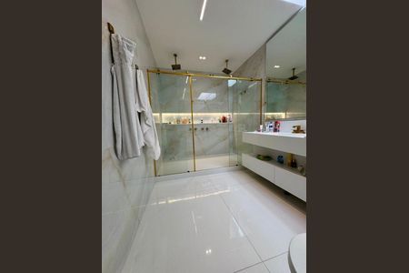 Casa à venda com 450m², 4 quartos e 2 vagas