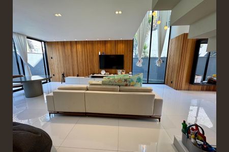 Casa à venda com 450m², 4 quartos e 2 vagas