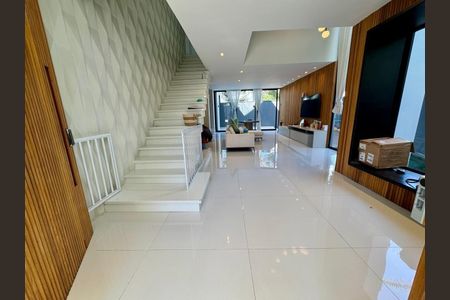 Casa à venda com 450m², 4 quartos e 2 vagas