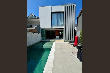 Casa à venda com 450m², 4 quartos e 2 vagas