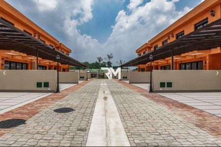 Casa à venda com 4 quartos, 292m² em Jardim Prudência, São Paulo