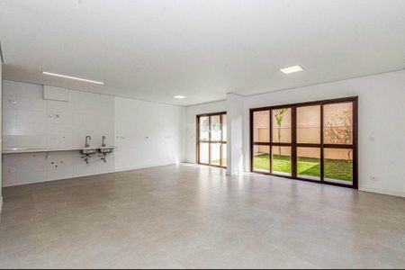 Casa à venda com 4 quartos, 292m² em Jardim Prudência, São Paulo