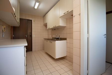 Apartamento para alugar com 100m², 3 quartos e 1 vagaCozinha e Área de Serviço