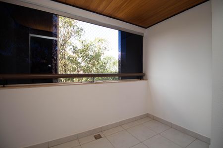 Apartamento para alugar com 100m², 3 quartos e 1 vagaSacada