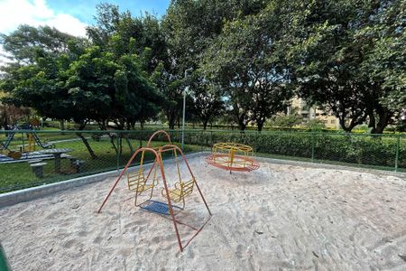 Apartamento para alugar com 100m², 3 quartos e 1 vagaÁrea comum - Playground