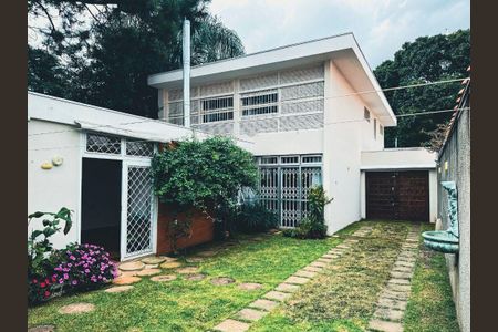 Casa à venda com 329m², 3 quartos e 5 vagas