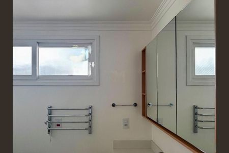 Casa à venda com 329m², 3 quartos e 5 vagas