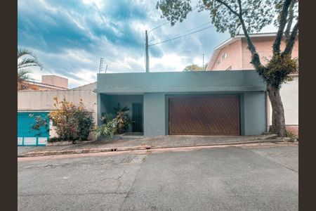 Casa à venda com 329m², 3 quartos e 5 vagas