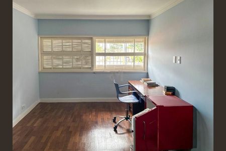 Casa à venda com 329m², 3 quartos e 5 vagas