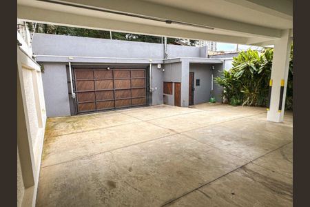 Casa à venda com 329m², 3 quartos e 5 vagas