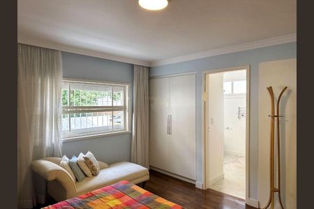 Casa à venda com 329m², 3 quartos e 5 vagas