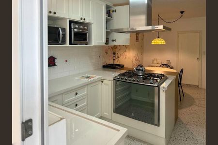 Casa à venda com 329m², 3 quartos e 5 vagas