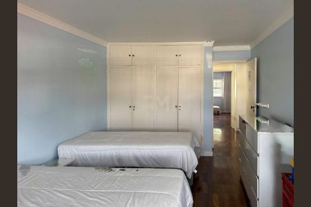 Casa à venda com 329m², 3 quartos e 5 vagas